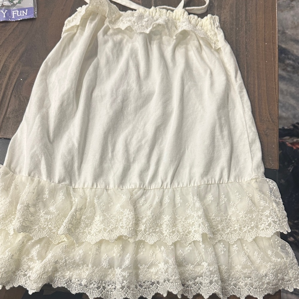 Gap kids Ivory Lace Tiered dress size small 6-7